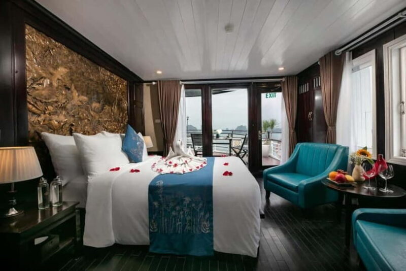 From Hanoi/Ha Long:La Regina 4 star cruise - Bai Tu Long Bay - Key Points