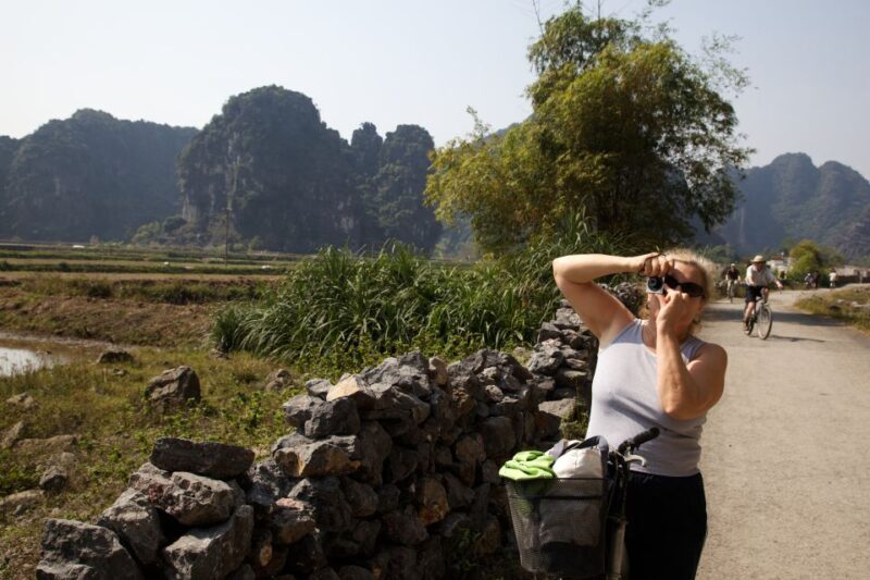 From Hanoi: Hoa Lu & Tam Coc with Buffet lunch & Cycling - Key Points
