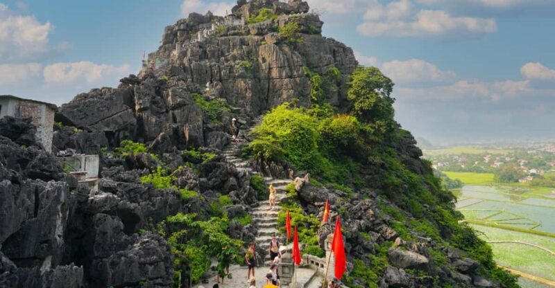 From Hanoi: Hoa Lu-Trang An-Mua Cave/Limousine Bus/Buffet - Key Points