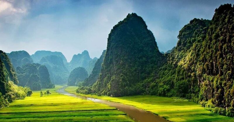 From Hanoi: Ninh Binh-Hoa Lu-Trang An-Mua-Cave-Buffet Lunch - Key Points