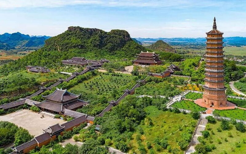 From Hanoi/NinhBinh: HoaLu-Bai Din- TrangAn- MuaCave-BichDon - Key Points