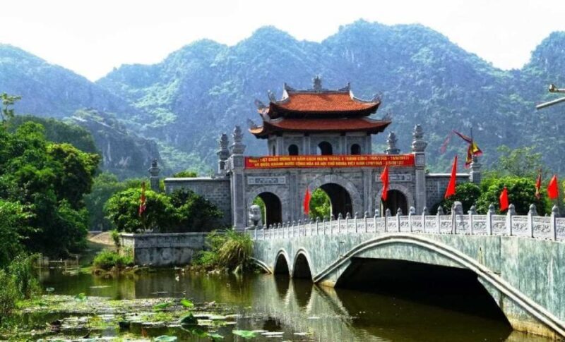 From Hanoi: Tam Coc Boat Trip and Hoa Lu & Mua Cave Tour - Who Is This Tour Best For?