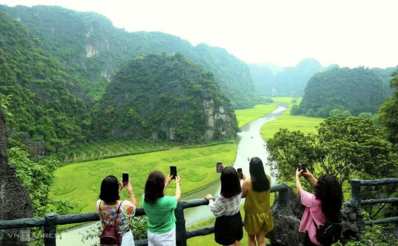 From Hanoi: Tam Coc Boat Trip and Hoa Lu & Mua Cave Tour - FAQ