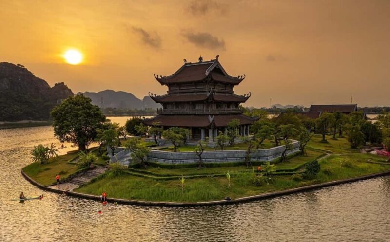 From Hanoi: Trang An Eco-tourism -Bai Dinh pagoda & Mua Cave - Key Points