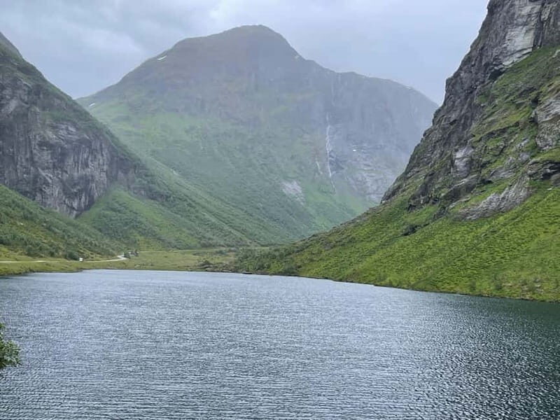 From Hellesylt: Electric Car Experience to Norangsdalen - An In-Depth Look at the Electric Car Journey to Norangsdalen
