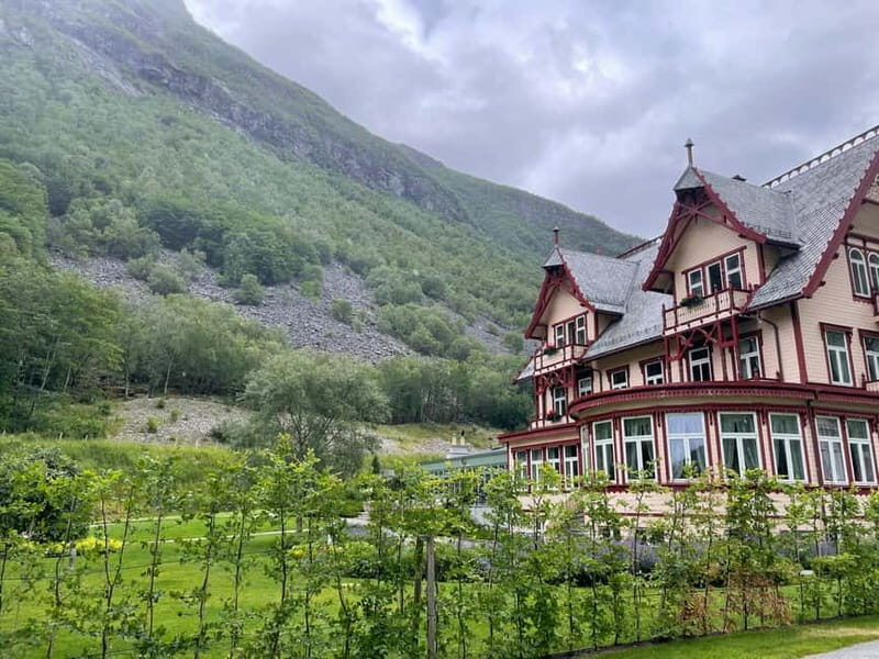 From Hellesylt: Electric Car Experience to Norangsdalen - FAQ