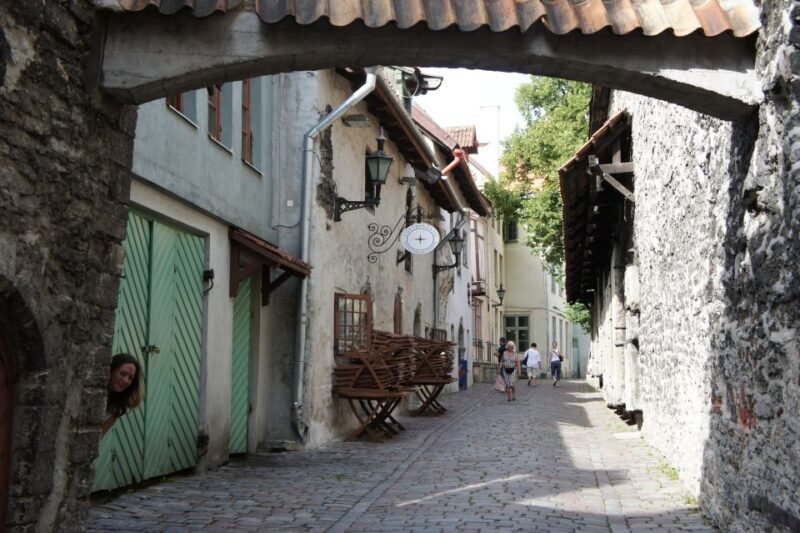 From Helsinki: 1 Day VIP Trip to Tallinn by Ferry & VIP Car - FAQs