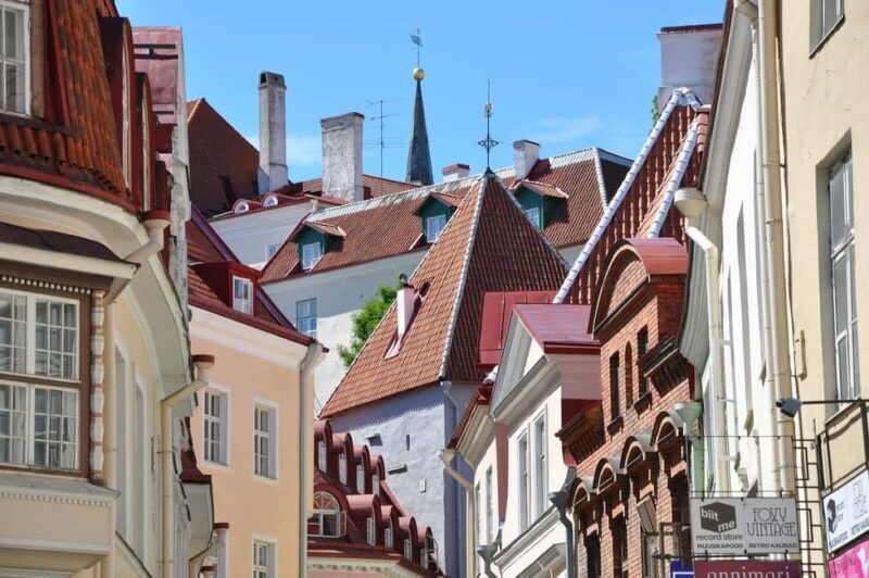 From Helsinki: Day Trip to Tallinn (Ferry, Guide & VIP car) - A Close Look at the Experience