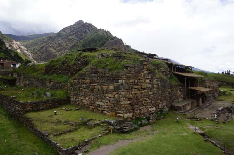 From Huaraz ||Chavin de huantar/museum/querococha lagoon - Key Points