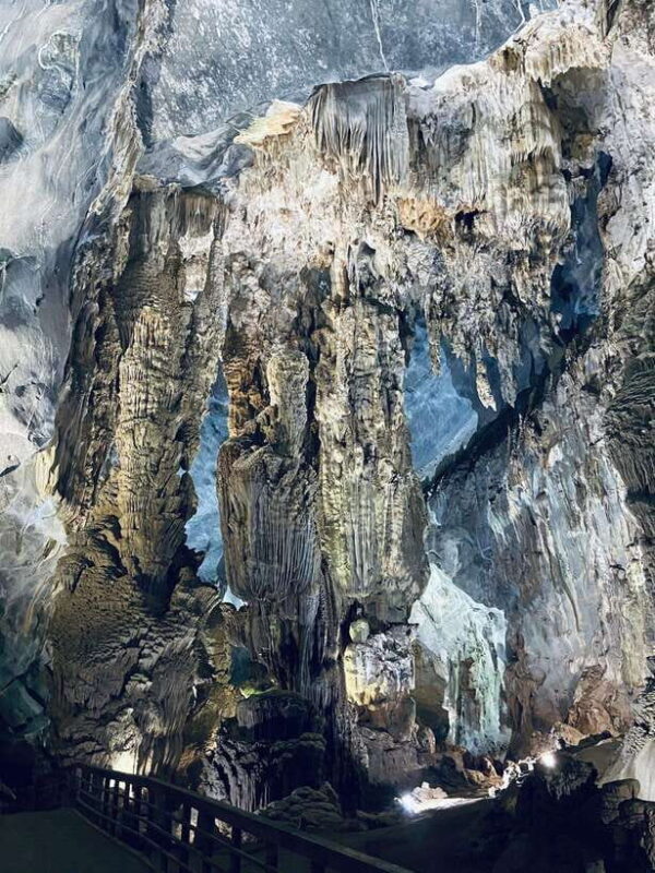 From Hue: Phong Nha Cave and La Vang Holy Land Day Trip - Hien Luong Bridge and Ben Hai River