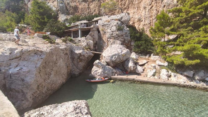 From Hvar: Red Rocks and Secret Caves Boat Tour - The Introduction: Setting Sail on a Croatian Adventure