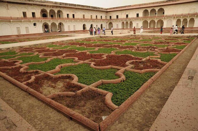 From Jaipur: Same Day Guided Taj Mahal, Agra Fort & Fatehpur Sikri Private Tour - FAQ