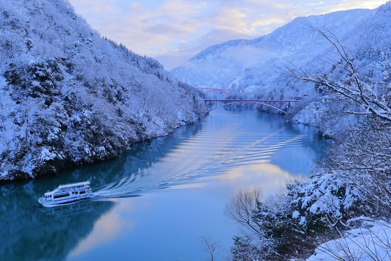 From Kanazawa: Amaharashi Coast, Big Buddha and Shokawa River Cruise - A day that links the sea, city and mountains