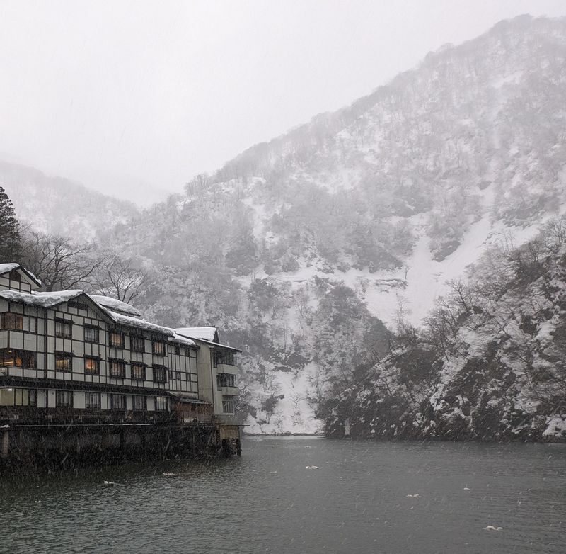 From Kanazawa: Amaharashi Coast, Big Buddha and Shokawa River Cruise - Timing, weather and practical details