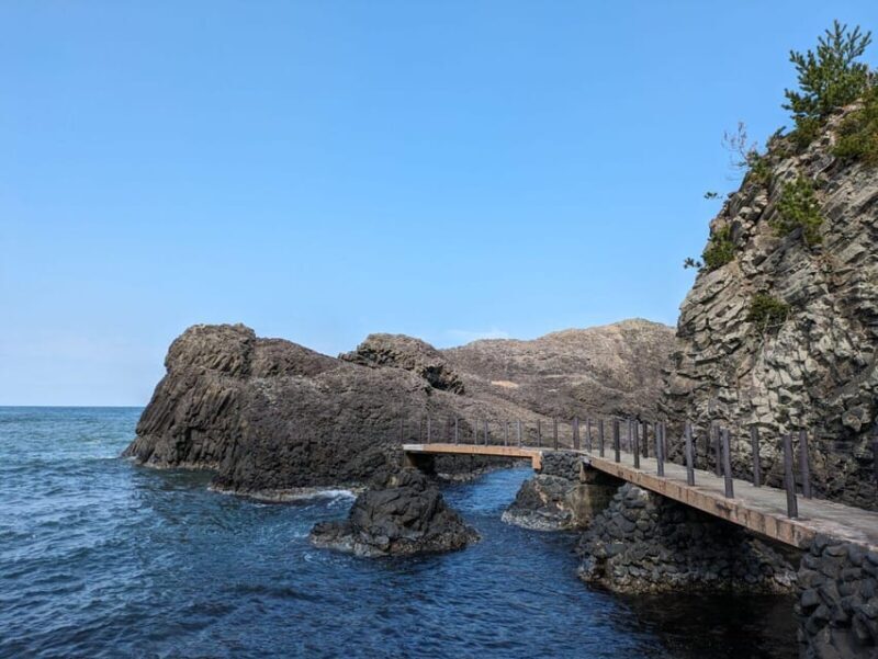 From Kanazawa: Fukui's Stunning Cliffs, Island, and Port - An In-Depth Look at the Tour Experience