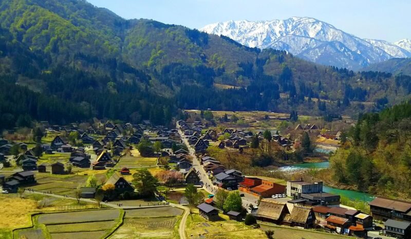 From Kanazawa: Shirakawa-go, Gokayama and Wood Carving Village - Shirakawa-go: inside a gassho-style farmhouse