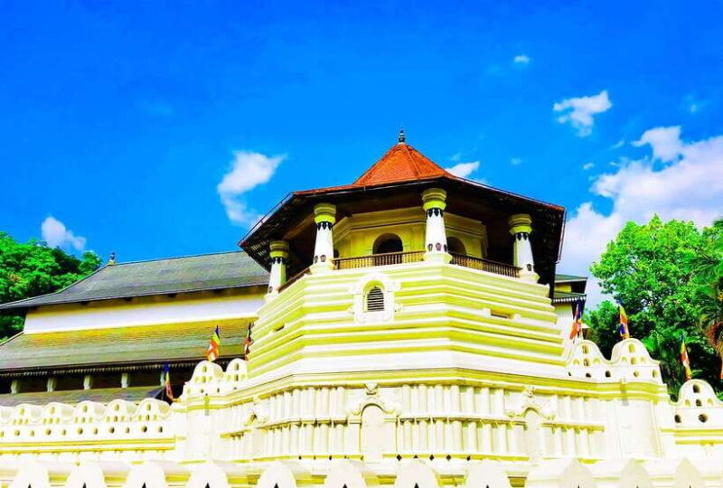 From Kandy: All Inclusive Evening Kandy city tour by Tuk-Tuk - A Deep Dive into the Kandy Tuk-Tuk Tour