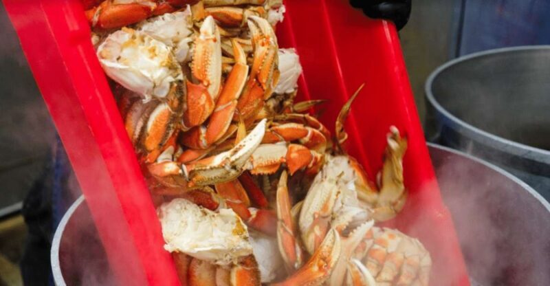 From Ketchikan: Crab Feast Lunch at World Famous Lodge - Setting and Location