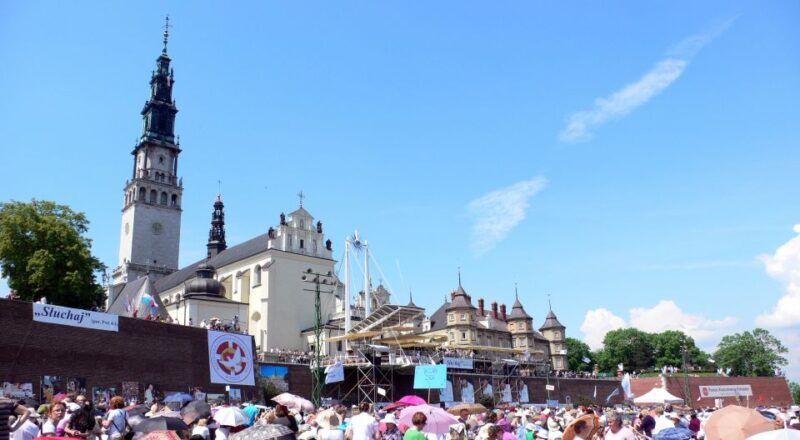 From Krakow: Full-Day Wadowice & Czestochowa Tour - From Krakow: Full-Day Wadowice & Czestochowa Tour