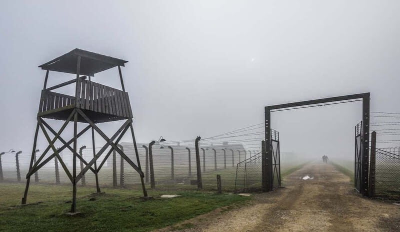 From Krakow: Last Minute Auschwitz-Birkenau Guided Tour - FAQ