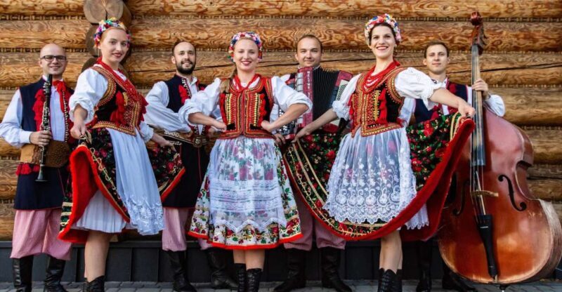 From Krakow: Polish Folk Show with All-You-Can-Eat Dinner - FAQ