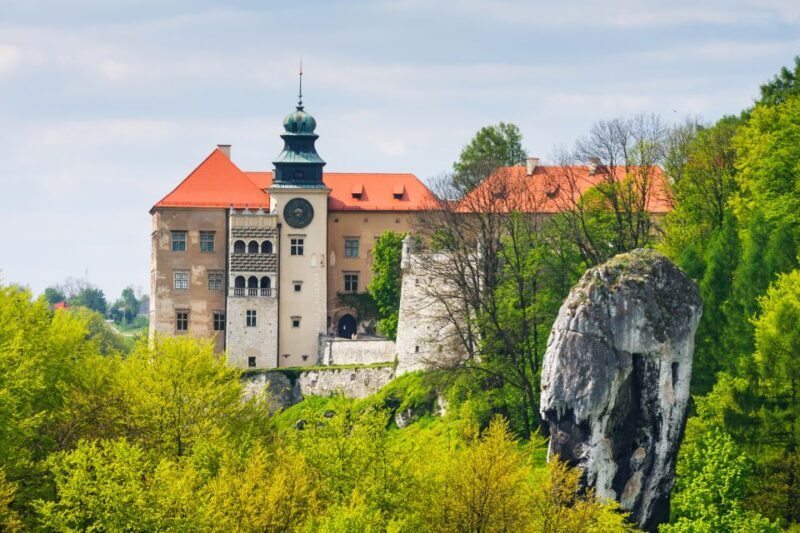 From Krakow: Trail of the Eagles Nests Day Tour - From Krakow: Trail of the Eagles Nests Day Tour
