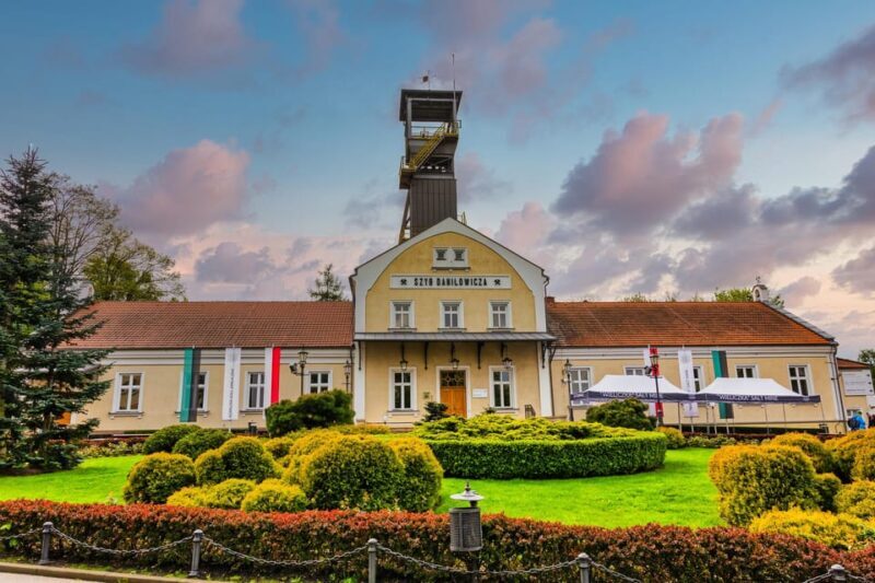 From Krakow: Wieliczka Salt Mine Guided Tour - Discover the Wieliczka Salt Mine from Krakow: An In-Depth Review