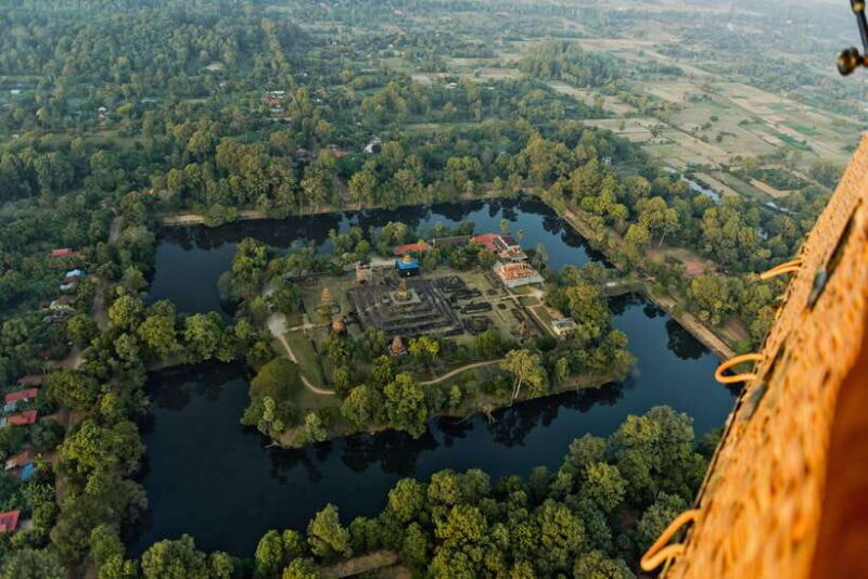 From Krong Siem Reap: Angkor Hot Air Balloon Ride w/ Pickup - The Flight Itself