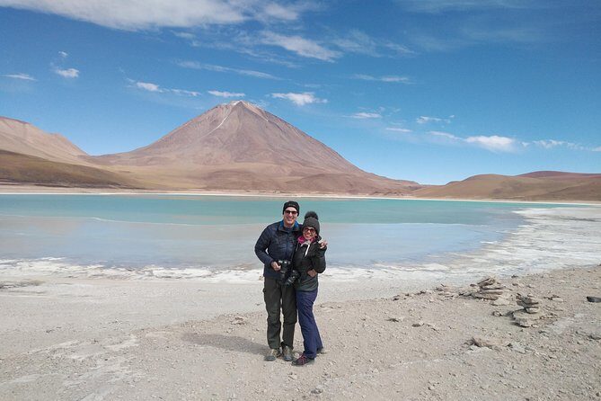 From La Paz: 4 Days Tour Uyuni Salt Flats ending in San Pedro de Atacama Chile - Key Points