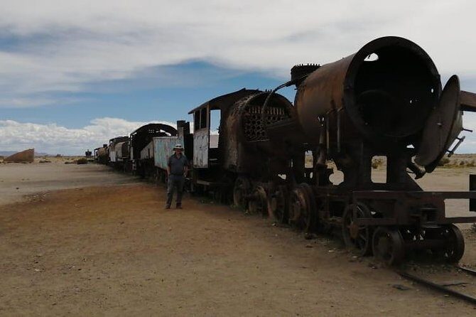 From La Paz: 4 Days Tour Uyuni Salt Flats ending in San Pedro de Atacama Chile - FAQ