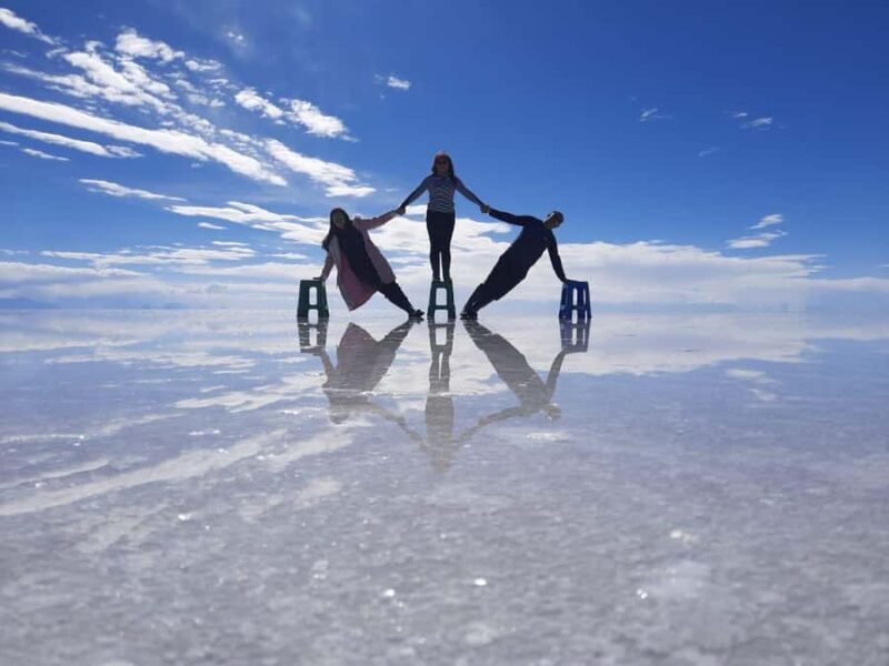 From La Paz: Uyuni salt flats and red lagoon by bus - Exploring the Salt Flats and Surroundings