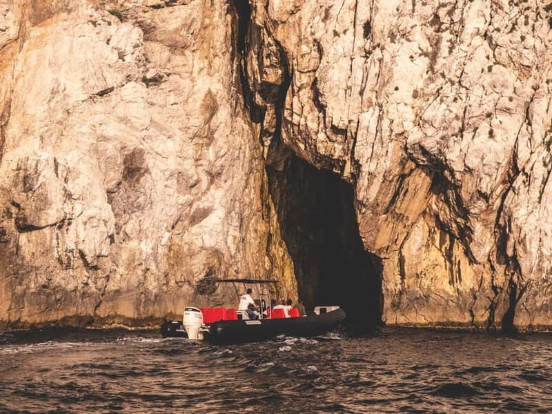From La Spezia: Portovenere Islands Golden Hour Boat Tour - Exploring the Itinerary in Detail