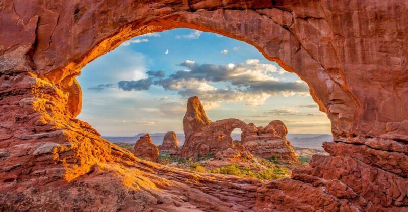 From Las Vegas: 7-Day Utah and Arizona National Parks Tour - A Detailed Look at the 7-Day Utah and Arizona National Parks Tour