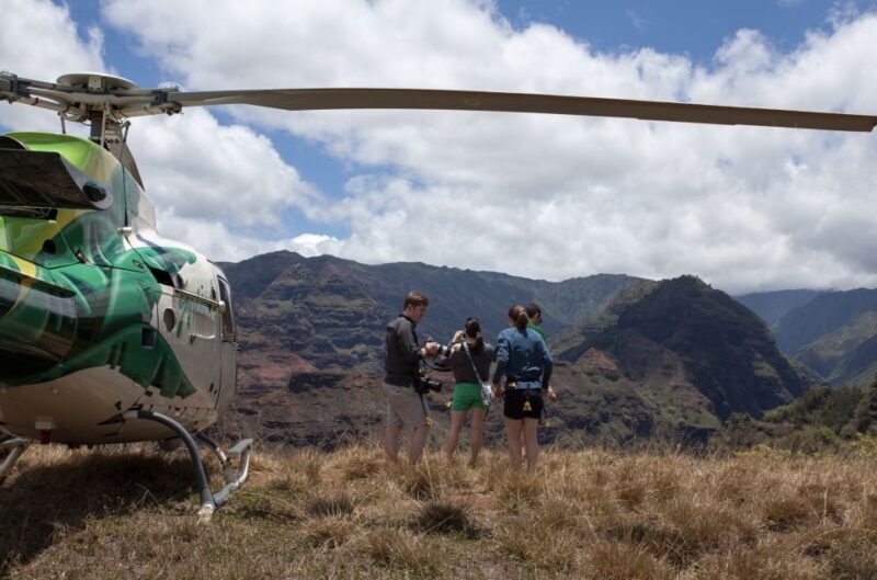From Lihue: Kauai Sightseeing Helicopter Flight - From Lihue: Kauai Sightseeing Helicopter Flight – A High-Altitude Adventure