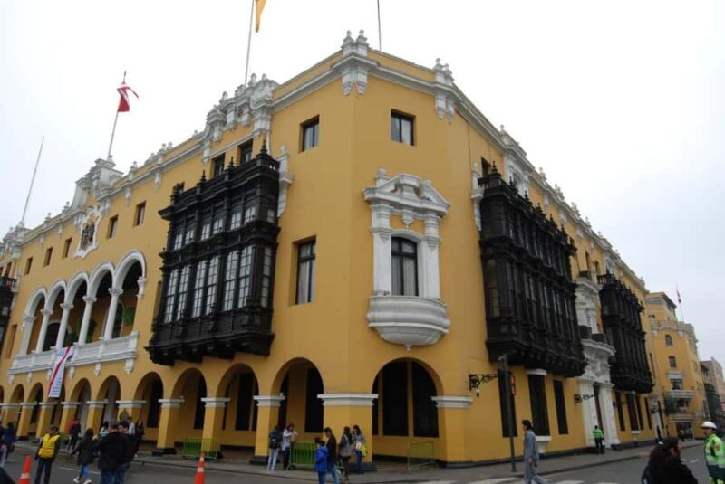 From Lima: Modern and Colonial Highlights Guided Tour - An In-Depth Look at the Lima Highlights Tour