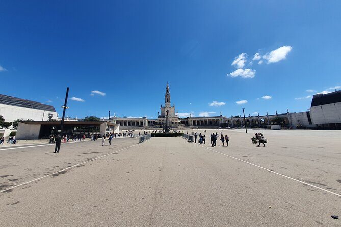 From Lisboa: Fátima, Nazaré, Óbidos & Batalha Private Tour - Who Would Love This Tour?