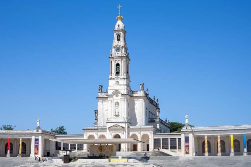 From Lisbon: 3 Cities Fátima, Sintra and Nazaré Private Tour - An in-depth look at the full-day adventure