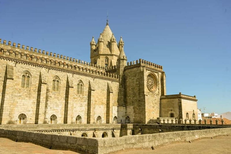 From Lisbon: Évora Day Trip with Optional Wine Tasting - Exploring Évora: An Authentic Step Back in Time