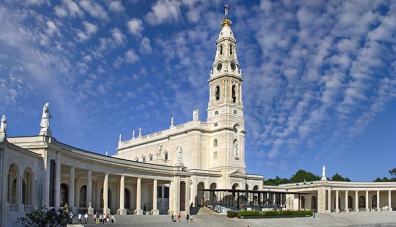 From Lisbon: Fatima, Nazaré and Óbidos Full Day Private Tour - A Detailed Look at the Tour