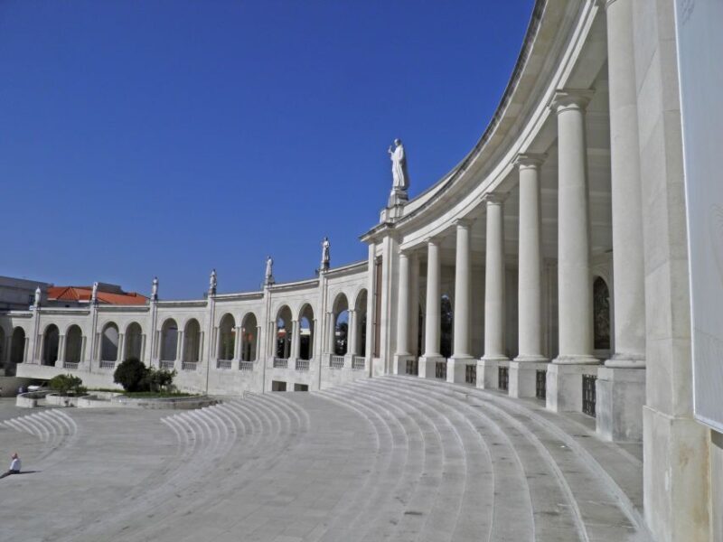 From Lisbon: Fátima Sanctuary and Batalha Monastery (UNESCO) - From Lisbon: Fátima Sanctuary and Batalha Monastery (UNESCO)
