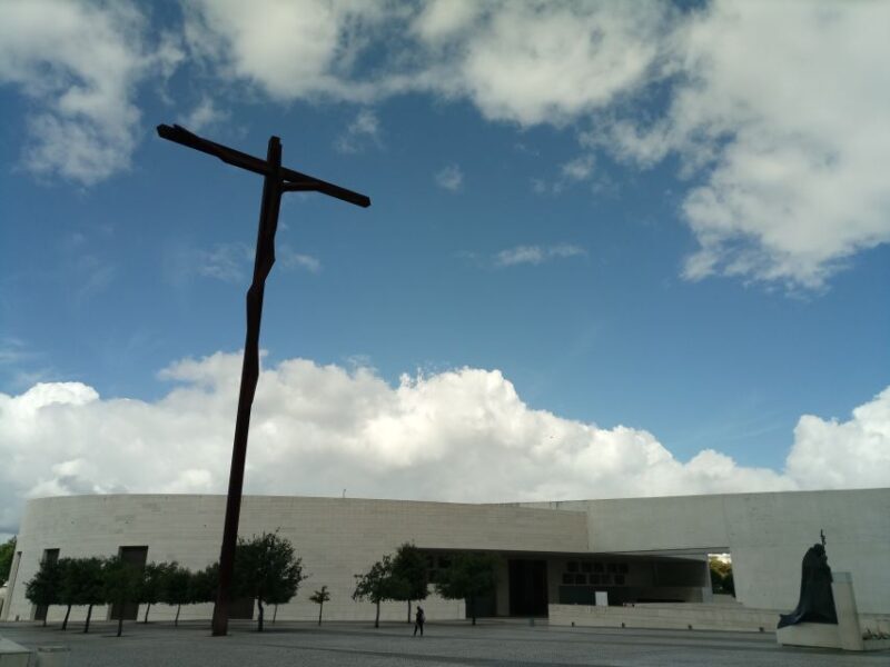 From Lisbon: Fátima Sanctuary and Batalha Monastery (UNESCO) - Who Is This Tour Best Suited For?