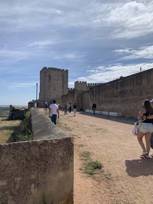 From Lisbon: Full-day guided tour to Elvas, a UNESCO city in the Alentejo - Exploring Elvas and Surroundings: A Balanced Mix of History, Culture, and Cuisine