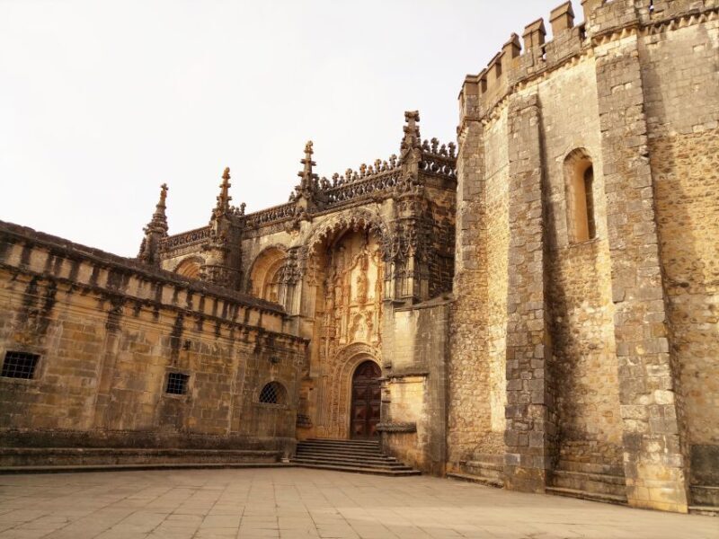 From Lisbon: Knights Templar - Tomar Private Tour - Lunch and Free Time in Tomar