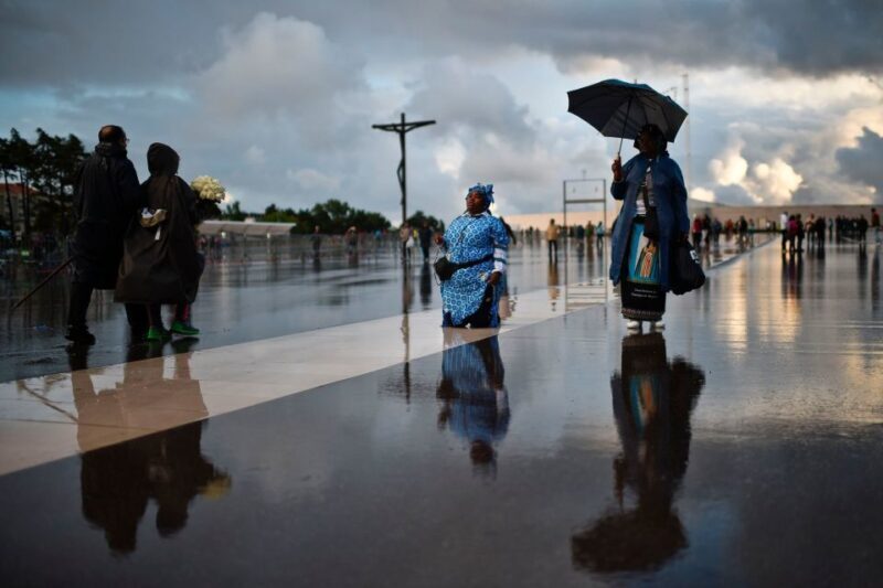 From Lisbon: Private Sanctuary of Fátima Half-Day Trip - Exploring the Sanctuary of Fátima: A Deep Dive