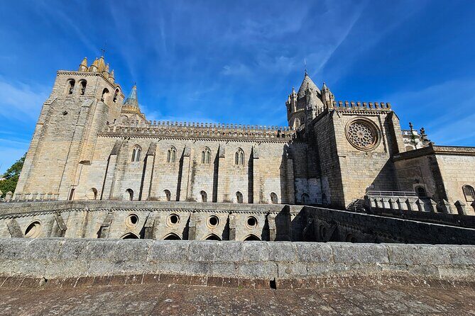 From Lisbon to the discovery of Évora and Arraiolos - A Detailed Look at the Experience