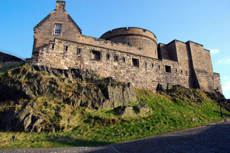 From London: Day Trip to Edinburgh by Rail with Castle Entry - Who Will Love This Tour?