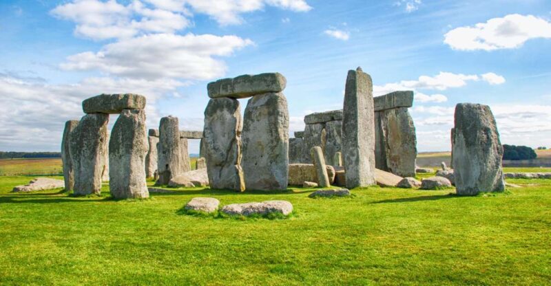 From London: Private Trip to Stonehenge with Hotel Transfer - The Experience’s Pros and Cons