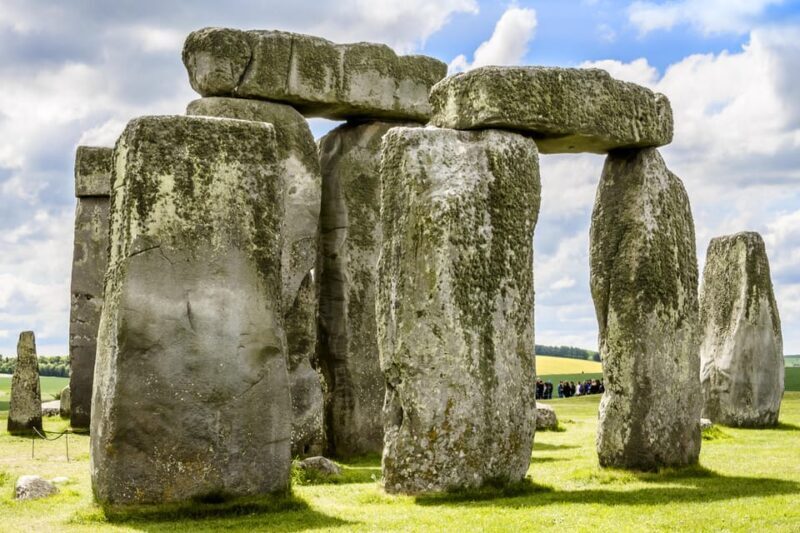 From London: Small Group Stonehenge, Bath & Cotswolds Tour - Considerations for Travelers