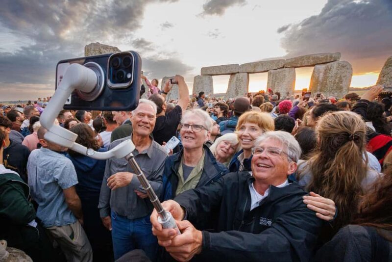 From London: Stonehenge Solstice Celebration Tour - FAQ