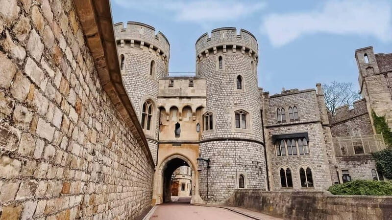 From London: Stonehenge & Windsor Castle Tour with Tickets - Key Points